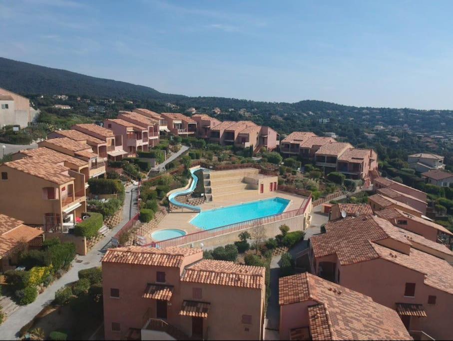 דירות קבלייר-סור-מר Terrasse De 30M2 Vue Mer Panoramique 1 Chambre מראה חיצוני תמונה